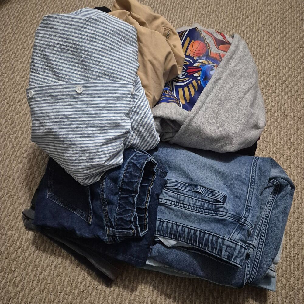 20+ Piece Mixed Clothing Reseller Bundle — Hoodies, Jeans, T-Shirts